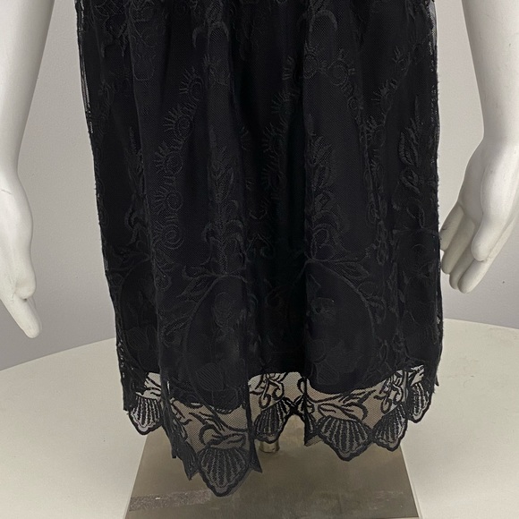 EXPRESS | Black Lace Strapless Dress - Picture 5 of 8